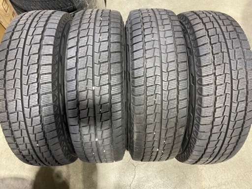 ハイエース用15インチスタッドレスタイヤセット