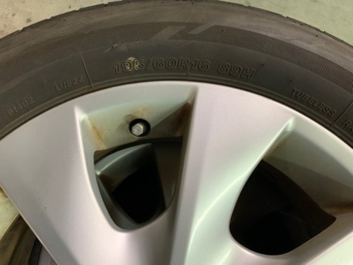セレナc26 純正タイヤ、ホイール