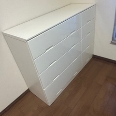 衣類収納　キャビネットの画像