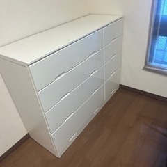 衣類収納　キャビネットの画像