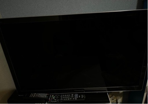 テレビ　32V型　DVDプレイヤー付き