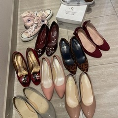 パンプス、スニーカーぜんぶで9足