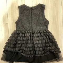 値下げ！ベビードレス　花柄　ブラック　95サイズの画像
