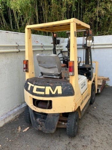フォークリフト　1トン　TCM