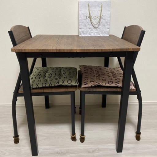 テーブル　イス