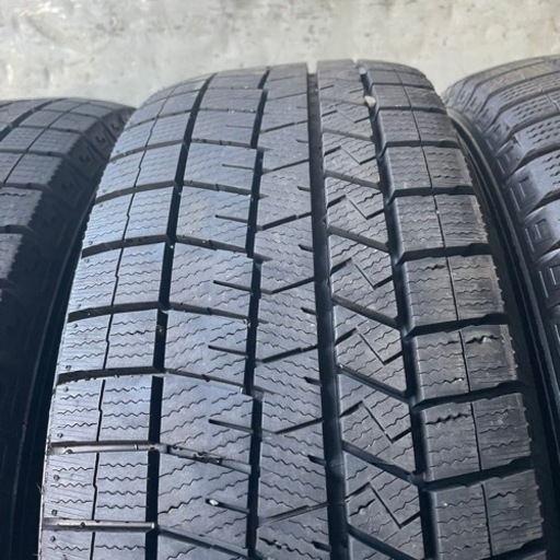 極上タイヤ　DUNLOP ダンロップ　WM03 215/60R17 スタッドレス　タイヤ 2021年製　17インチ