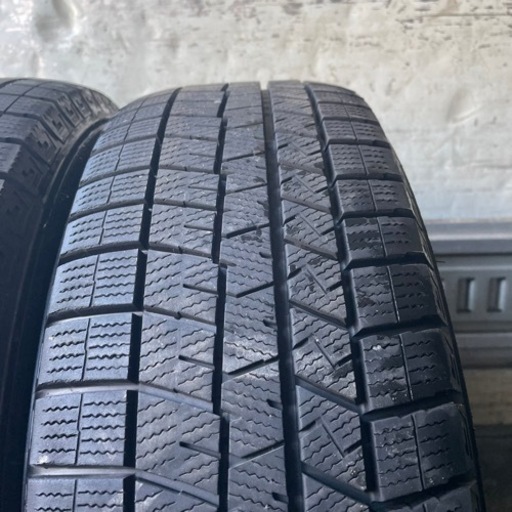 極上タイヤ　DUNLOP ダンロップ　WM03 215/60R17 スタッドレス　タイヤ 2021年製　17インチ