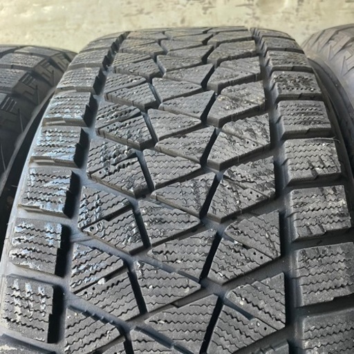 バリ山　BRIDGESTONE ブリヂストン　ブリジストン　DM-V2 265/60R18 スタッドレス　タイヤ　2016年製　18イ