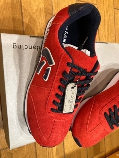 再値下げ中、にゅ～ずMOM カーマイン赤、26.5cm