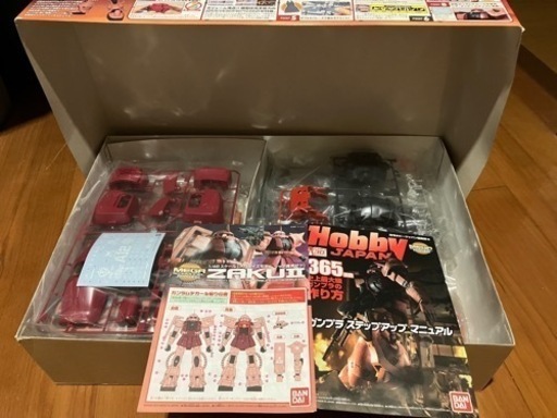 バンダイ　シャア専用ザク　1/48  メガサイズモデル