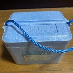 発泡スチロール箱×2