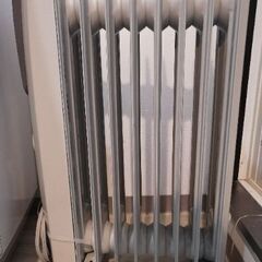 デロンギ　オイルヒーター1200Wの画像
