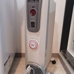 デロンギ　オイルヒーター1200W