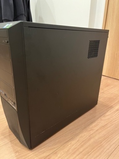 ゲーミングPC + モニター2枚 + モニターアーム