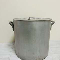 引越しの為11/4(土)処分‼︎ ※お値下げ"¥7000→¥6000→¥5000→¥4000"寸胴 (直径46 深さ44.5)の画像