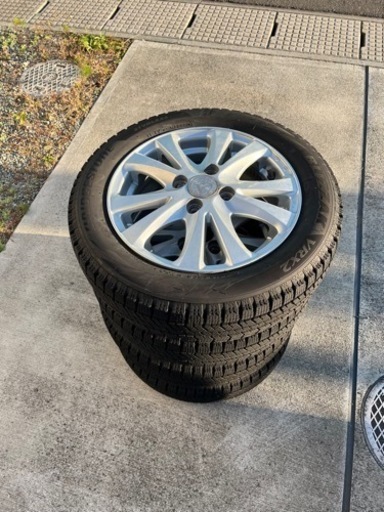 スタッドレスタイヤ ホイール付き 決まりました。