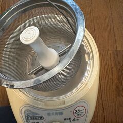 家庭用コンパクト精米器ツインバード製の画像