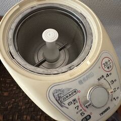 家庭用コンパクト精米器ツインバード製の画像
