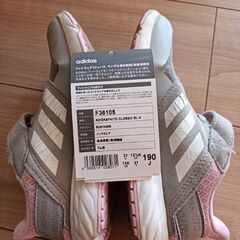 adidas 19cmの画像
