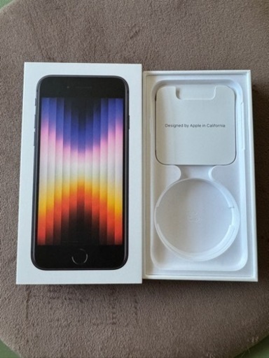 iPhone SE 第3世代　64GB