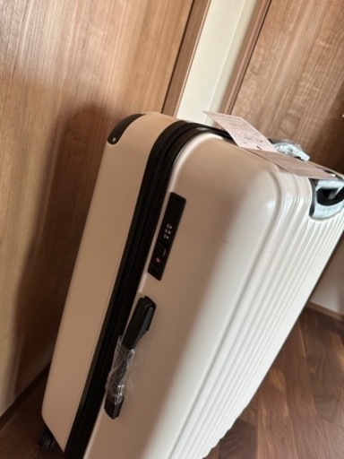 新品✨90Lキャリーケース