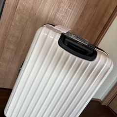 新品✨90Lキャリーケースの画像