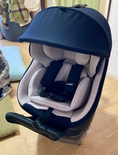 Combi コンビ クルムーヴスマート　エッグショック　ISOFIX チャイルドシート