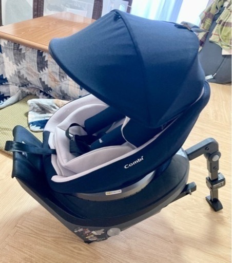 Combi コンビ クルムーヴスマート　エッグショック　ISOFIX チャイルドシート
