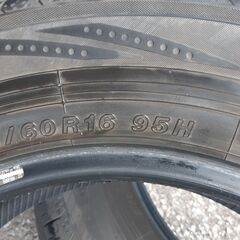 ヨコハマ　ブルーアースRV02　215/60/R16　2018年１６週　２本　の画像