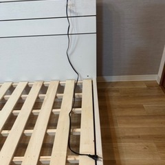 セミダブルベッドフレームの画像