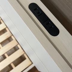 セミダブルベッドフレームの画像