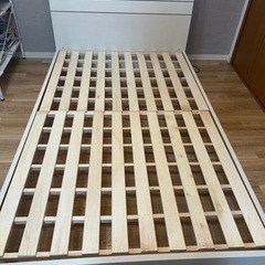 セミダブルベッドフレームの画像