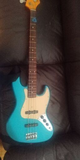 フェルナンデス　エレキベース