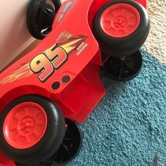 カーズ　マックイーン　足蹴り車の画像