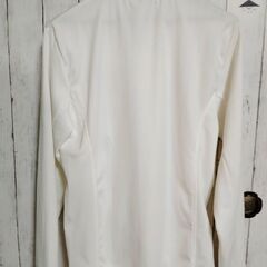 メンズ服(白)の画像