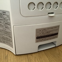 イワタニ　マイナスイオン加湿セラミックファンヒーターの画像