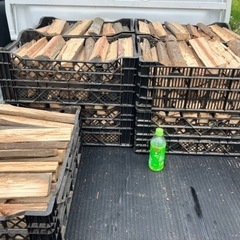 薪　キャンプ　焚き火　1ケース分の画像