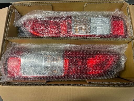 ハイエース 200系のトヨタ純正テールランプ