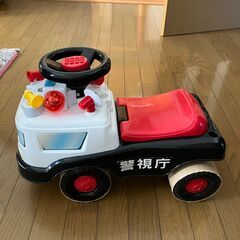 幼児用乗り物　パトカーの画像