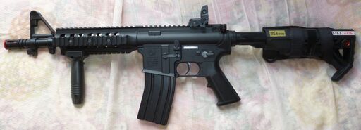 ブラック　TOKYO MARUI 東京マルイ　M4CQB 10歳以上