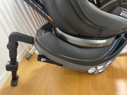 【取引中】combi コンビチャイルドシート　isofixシリーズ　jj-600