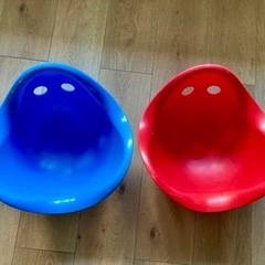 bilibo 赤青2個　子供用キャンプチェアの画像