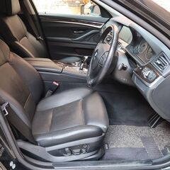 検査6年9月528i M5仕様/20インチ/社外4本出しマフラー/ブラックレザーコンフォートシート/ベンチレーション/HDDナビ/地デジ/バックカメラ/ETCの画像