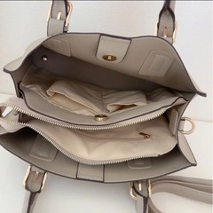 ショルダーバッグの画像