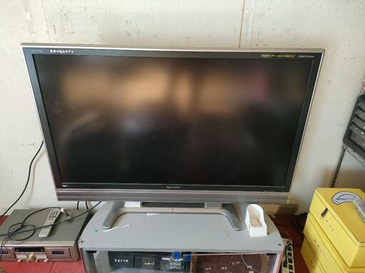 液晶テレビ