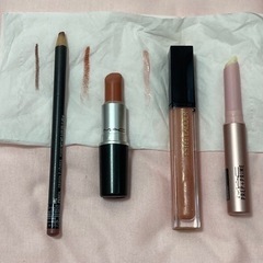【大幅値下げ】立体ぷっくり唇♪リップまとめてMAC、エスティーローダーの画像