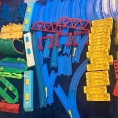 プラレール