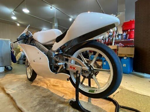 □ 希少 HONDA RS125R JR01 ホンダ 125cc レース車 ホワイト パーツ