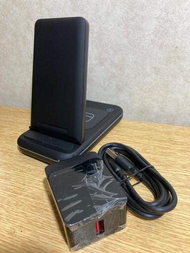 【多機能】♦️折り畳み可能♦️スタンド型♦️ワイヤレス充電器♦️置くだけ充電　3in1
