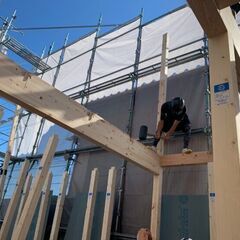 ▼木造建築大工（戸建新築・リフォーム）：正社員▼ 未経験大歓迎！穏やか〜な雰囲気の職場です★ 残業ほぼなし◎プライベート大切にしてください♬ 資格取得や独立もサポートします！の画像